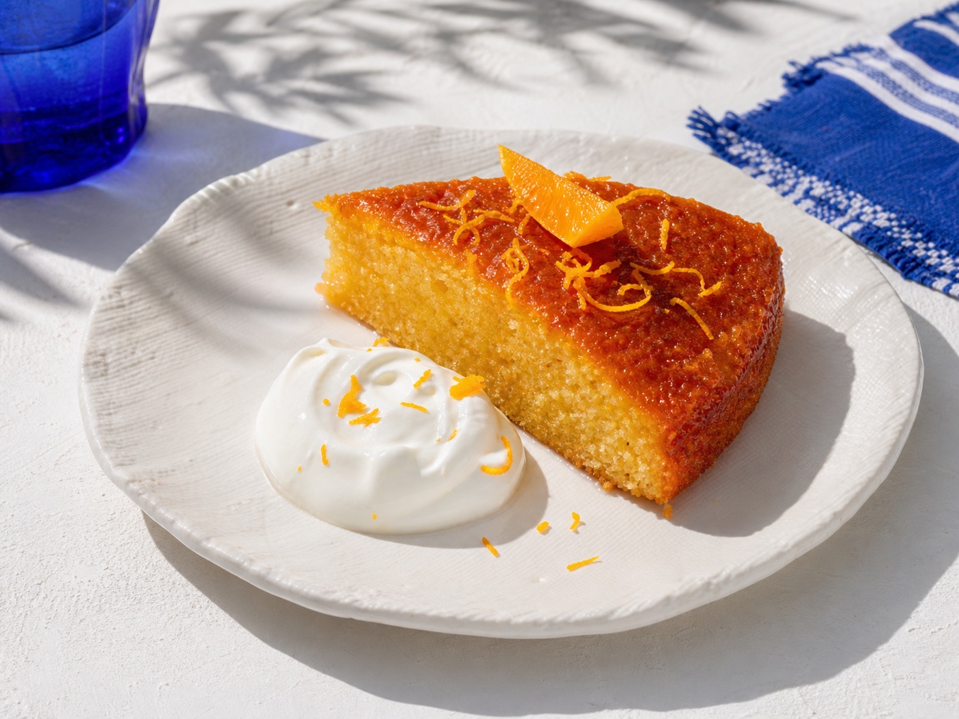 Orange semolina cake with yoghurt